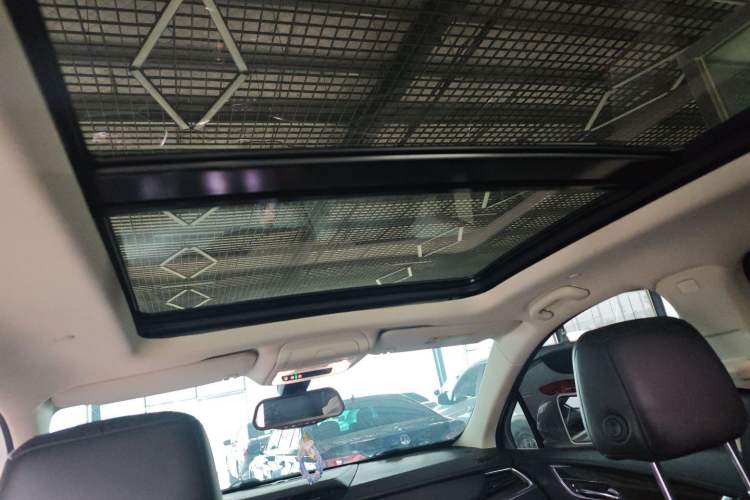 Used Cadillac XT5 2018 25T Luxury Model
