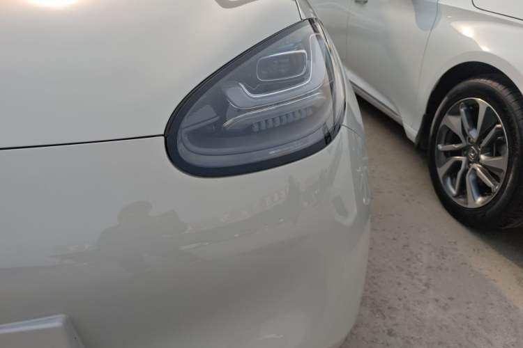 TDK.VehicleDetails.img