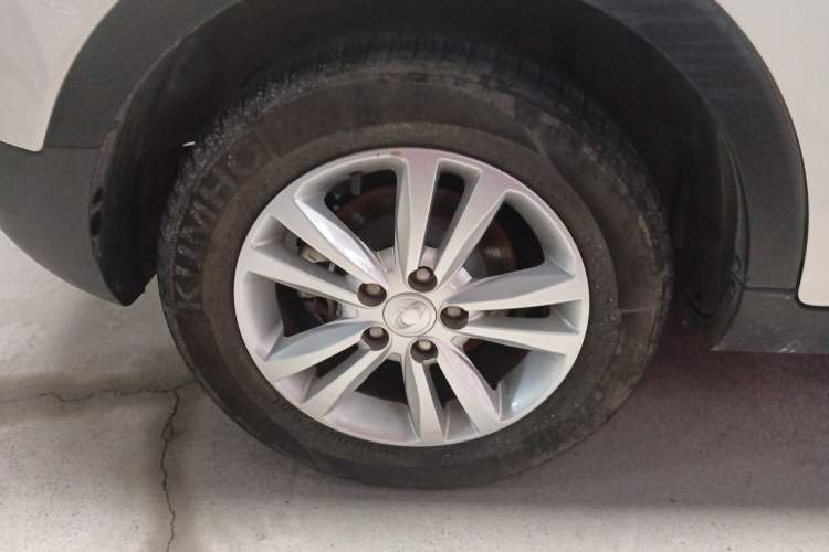 Used SsangYong Tivolan 2015 1.6L Automatic Two-Wheel Drive Zhi Chun Edition
