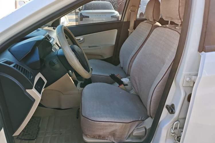 Used Chery Fengyun 2 2013 Hatchback 1.5L Manual Ruiyi Edition