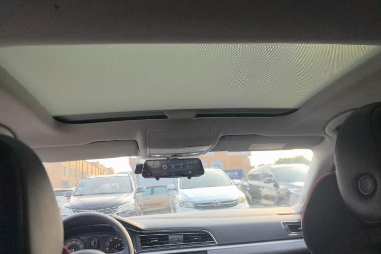 Used Volkswagen Lamando 2019 230TSI DSG Vision Edition China VI Standard
