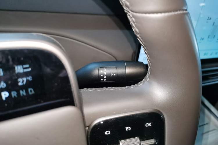 Used Li Auto MEGA 2024 Ultra Model
