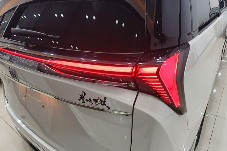 Used Buick GL8 New Energy 2024 Lu Zun Deluxe Edition 7-Seater