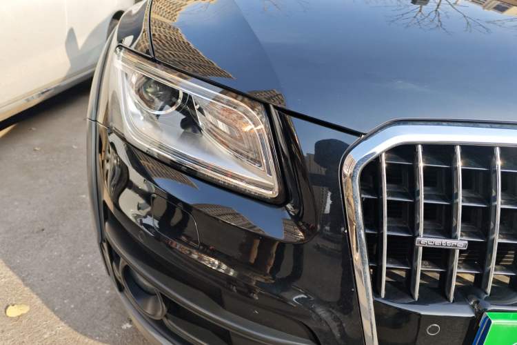 Used Audi Q5 2017 Plus 40 TFSI Technology Model