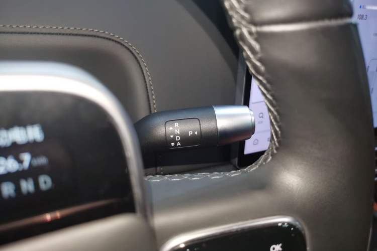 Used Li Auto L8 2023 Air model
