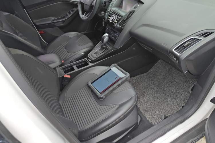 Used Ford Focus 2017 Sedan 1.6L Automatic Fashion Edition Smart Drive Version