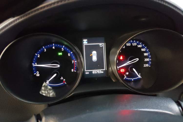 Used Toyota C-HR 2018 2.0L Leading with Sunroof China V Standard