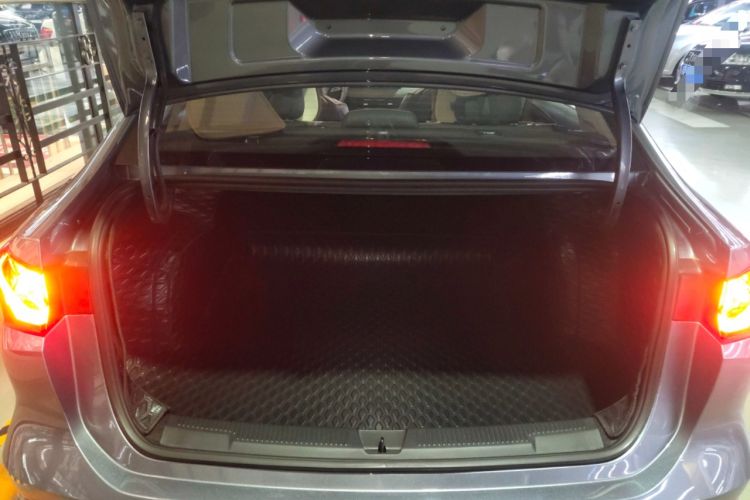 Used Roewe i5 2023 1.5L Manual Comfort Edition
