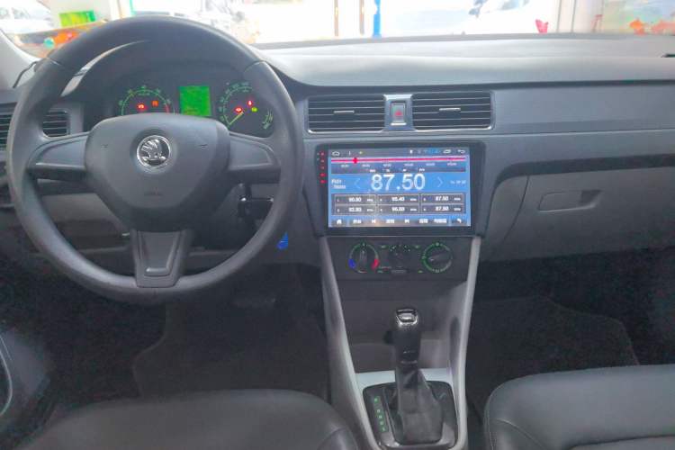 Used Skoda Rapid 2016 1.6L Automatic Front-Wheel Drive Model