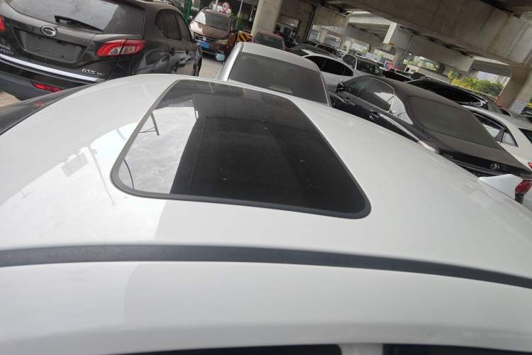 Used Kia K2 2017 Sedan 1.4L Manual Transmission 15th Anniversary Special Edition GLS