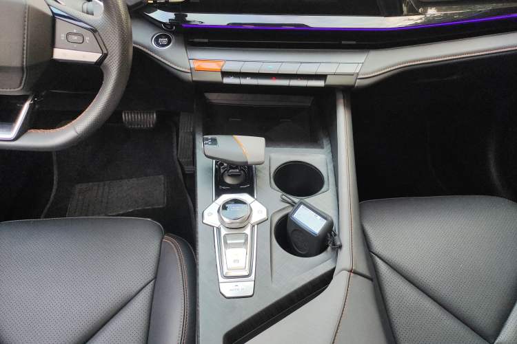 Used Changan UNI-V 2022 1.5T Prestige Version
