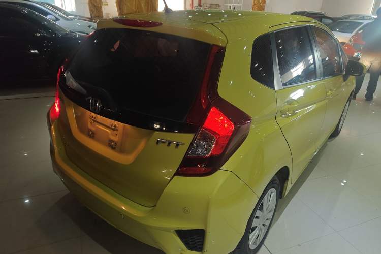 Used Honda Fit 2016 1.5L LXS CVT Comfort Sunroof Version