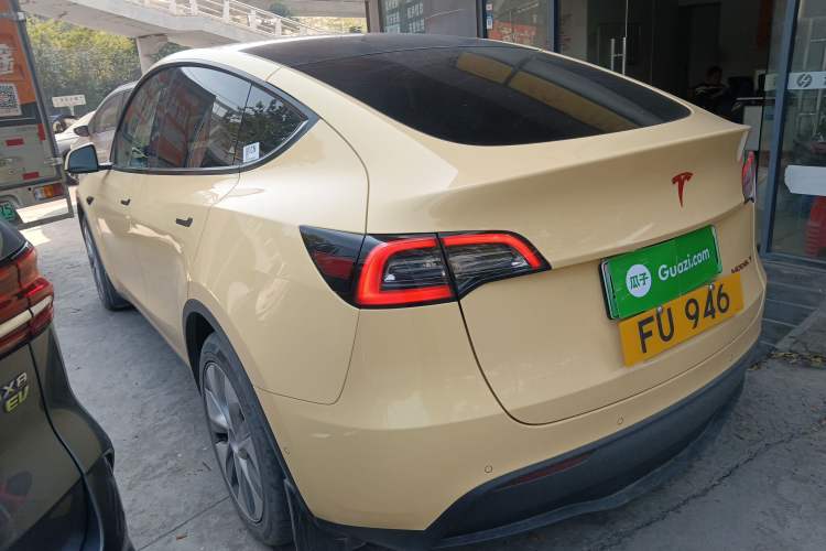 Used Tesla Model Y 2022 Long-Range All-Wheel-Drive Version
