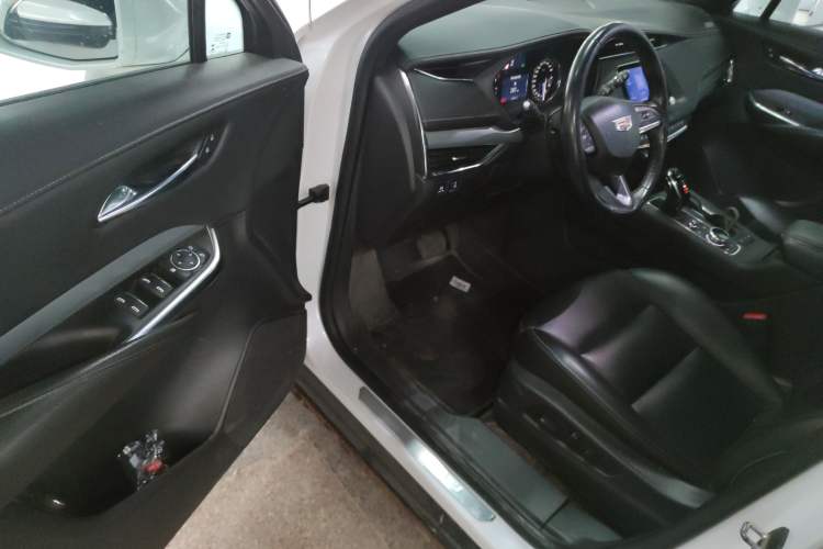 Used Cadillac XT4 2018 28T Two-Wheel Drive Leading Version
