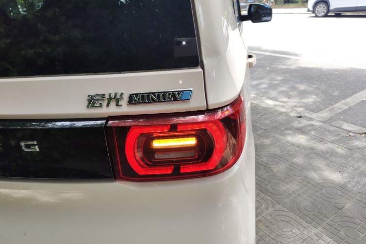 Used Wuling Hongguang MINIEV 2021 Macaron Premium Model – Lithium Iron Phosphate
