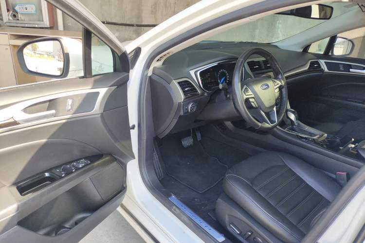 Used Ford Mondeo 2013 2.0L GTDi 200 Fashion Edition
