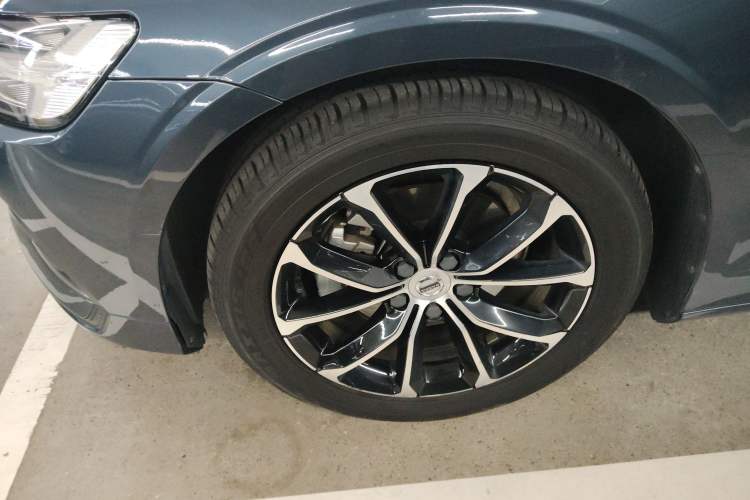 Used Volvo S60 2022 B4 Zhiyi Luxury Edition