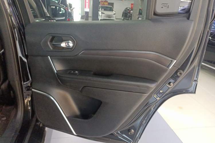 Used  Grand Commander 2018 2.0T Four-Wheel Drive Enjoyment Edition China VI
