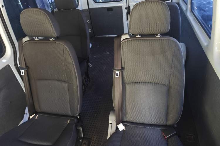 Used JMC Transit 2019 2.8T Commercial Version Long Wheelbase Mid-Roof 6-Seater Rear Single Tire China VI Emission Standard – JX493
