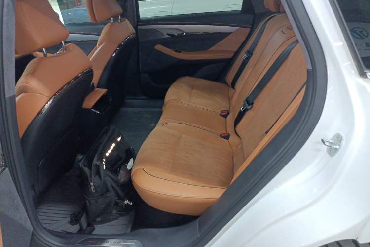 Used VOYAH PASSION 2023 Four-Wheel Drive Long-Range Version
