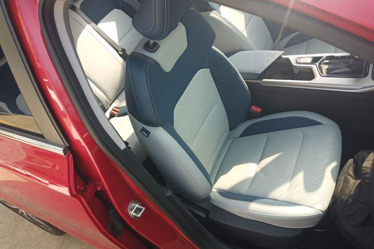 Used Geely Auto Emgrand 2022 4th Generation 1.5L CVT Flagship Model