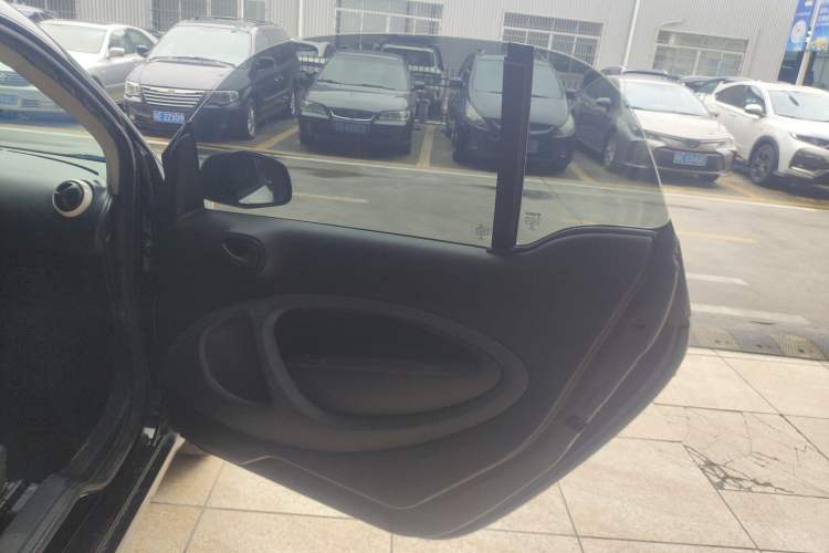 Used  fortwo 2015 1.0L 52 kW hardtop Dynamic version
