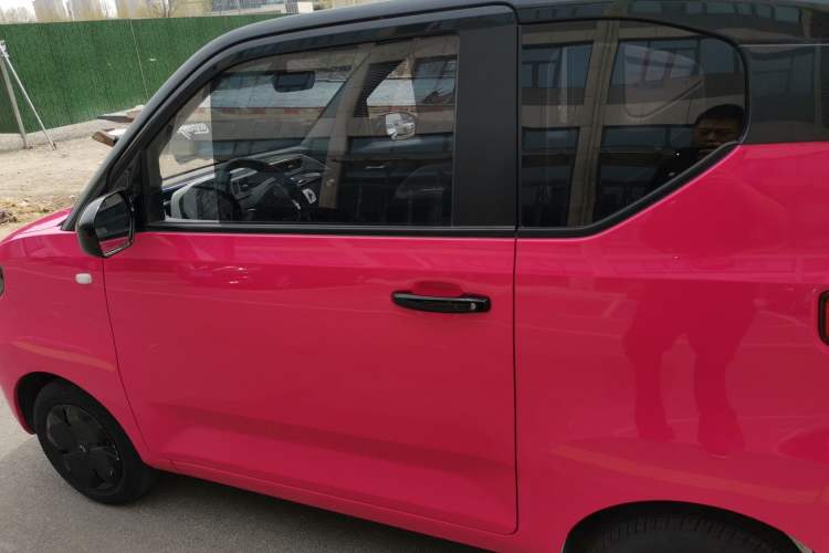 Used Wuling Hongguang MINIEV 2022 Macaron Premium Model – Lithium Iron Phosphate