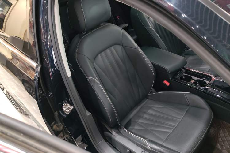 Used Volkswagen Passat 2023 330TSI Prestige Edition
