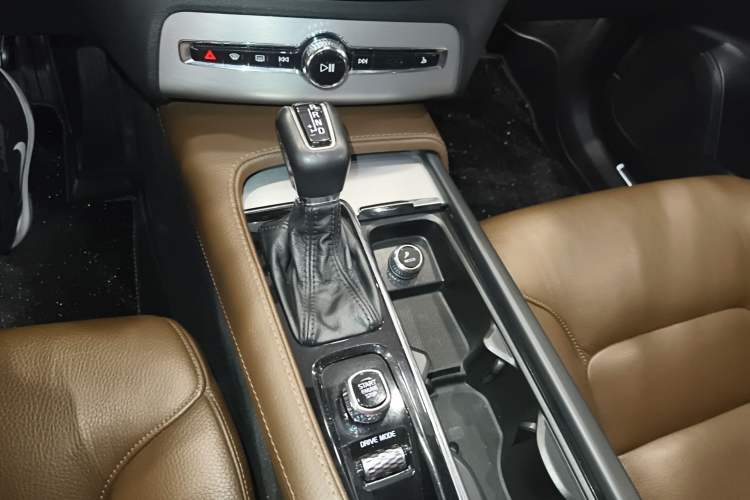 Used Volvo XC90 2018 T6 Zhiyi Edition 7-Seater
