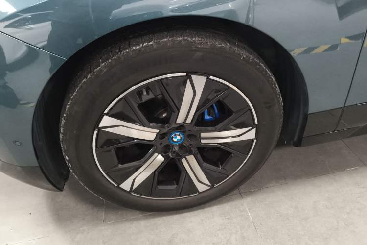 Used BMW iX 2022 xDrive40
