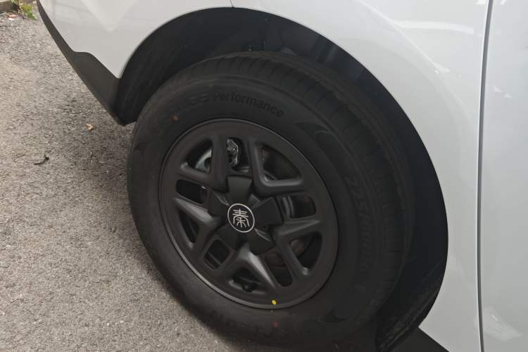 Used BYD Qin PLUS 2025 DM-i Smart Drive 55KM Leading Model
