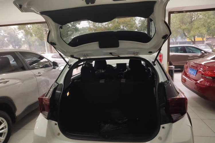 Used Toyota YARiS L 2022 X-Trail 1.5L CVT Leading PLUS Edition