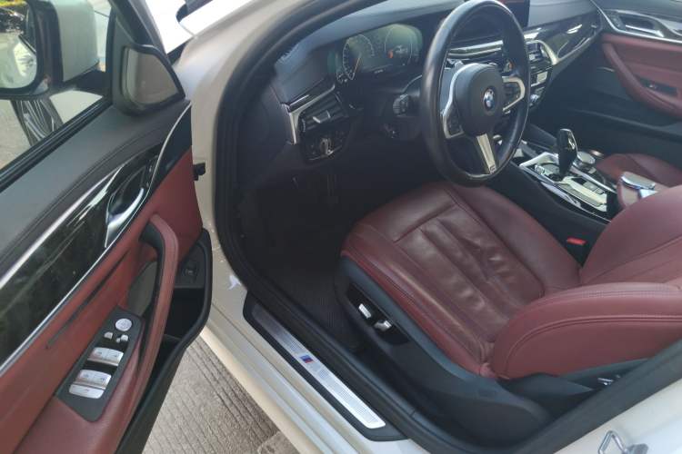 Used BMW 5 Series 2019 530Li Leading Model M Sport Package