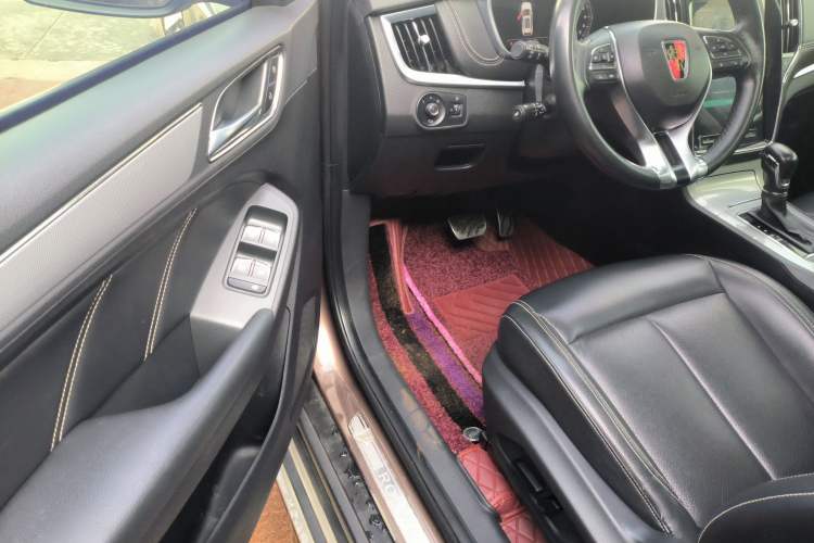 Used Roewe RX5 2018 30T Two-Wheel Drive Automatic Internet Smart Edition
