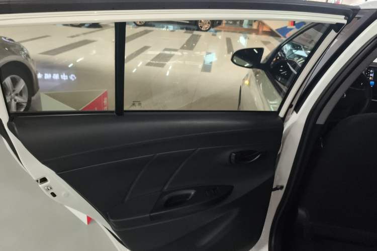 Used Toyota YARiS L 2016 Revised 1.5E CVT Charming Edition
