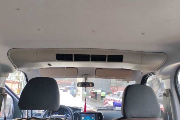 Used Chana Ruixing M60 2023 1.6L CNG Comfort-Grade 6-Seater Passenger Vehicle
