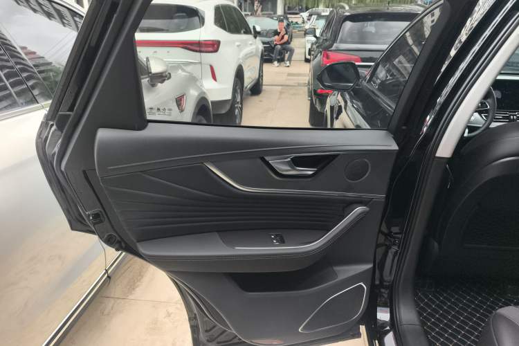 Used Hongqi HS5 2023 2.0T Qixiang Pro Edition
