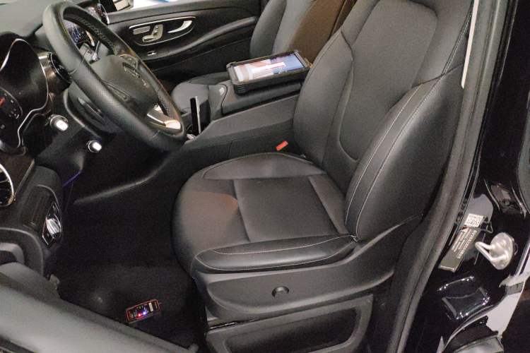 Used Mercedes-Benz V-Class 2021 V 260 Avantgarde Edition
