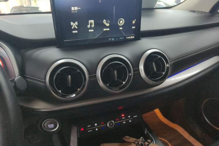 Used Wey VV6 2018 2.0T Four-Wheel Drive Flagship Version China V Standard
