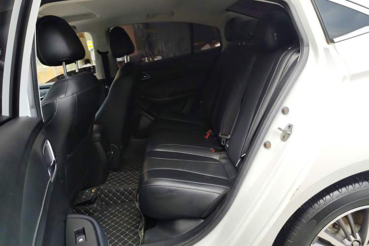 Used Roewe i5 2019 1.5L Automatic 4G Connected Langhao Edition
