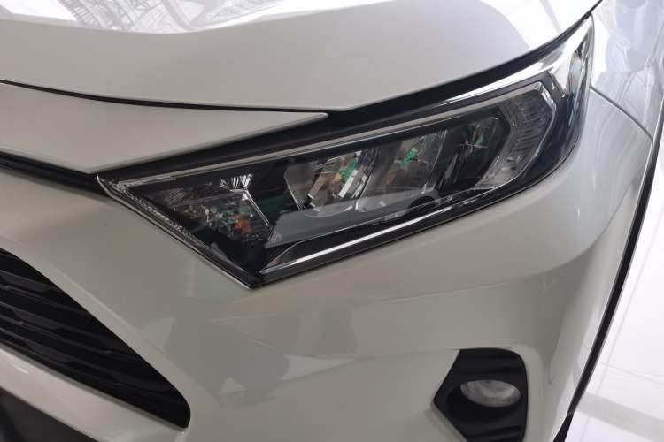 Used Toyota RAV4 2020 2.0L CVT 4x4 Style PLUS Edition
