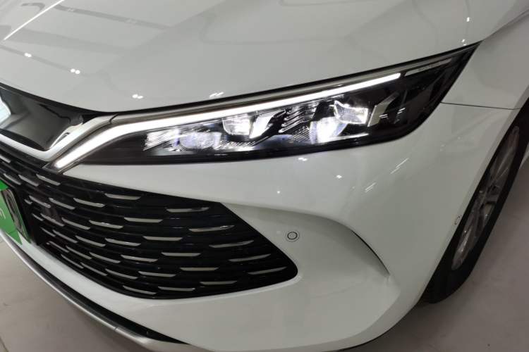 Used BYD Qin L 2025 DM-i Smart Drive 80KM Leading Model