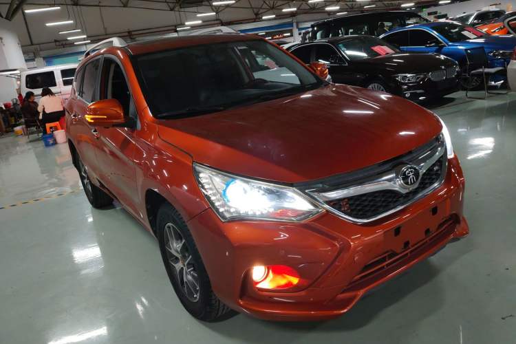 Used BYD Song 2016 GaiShi Edition 1.5TID Automatic Elite Model
