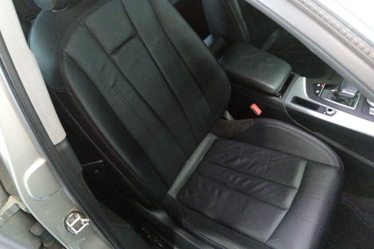 Used Audi A4L 2019 40 TFSI Fashion Version China V