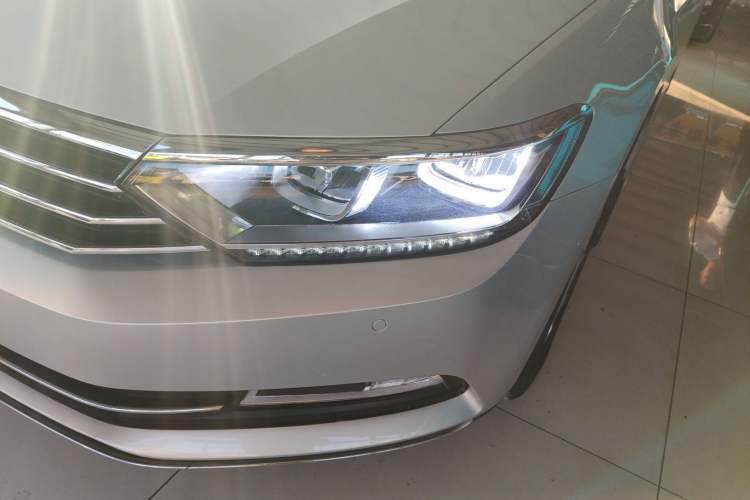 Used Volkswagen Magotan 2019 330TSI DSG Leading Model China VI Standard
