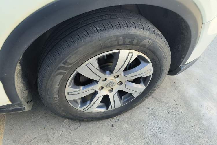 Used GAC Trumpchi GS7 2017 320T Two-Wheel-Drive Luxury Smart Connectivity Model