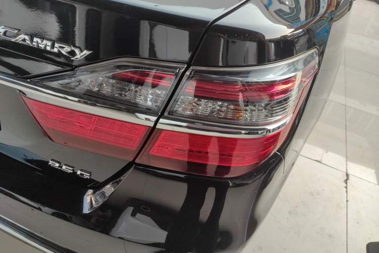 Used Toyota Camry 2016 2.5G 10th Anniversary Deluxe Navigation Edition
