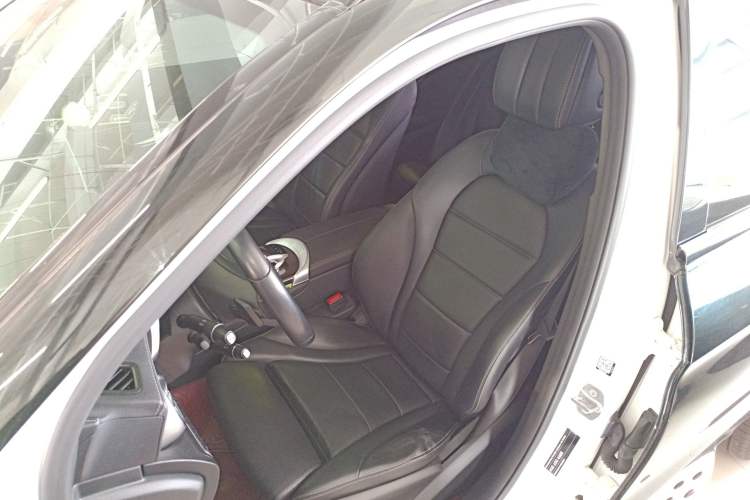 Used Mercedes-Benz GLC 2019 Facelift GLC 260 L 4MATIC Luxury Model
