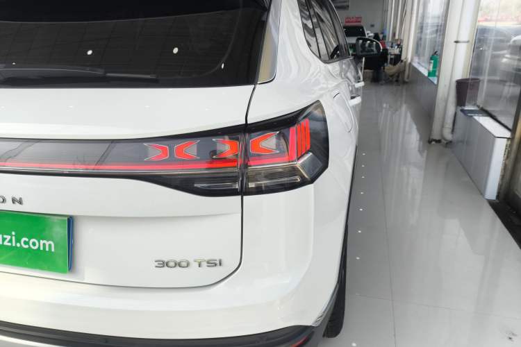 Used Volkswagen Tayron 2023 300TSI Two-Wheel-Drive Luxury Plus Advanced Edition