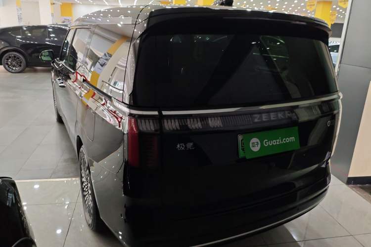 Used Zeekr 009 2022 WE Edition